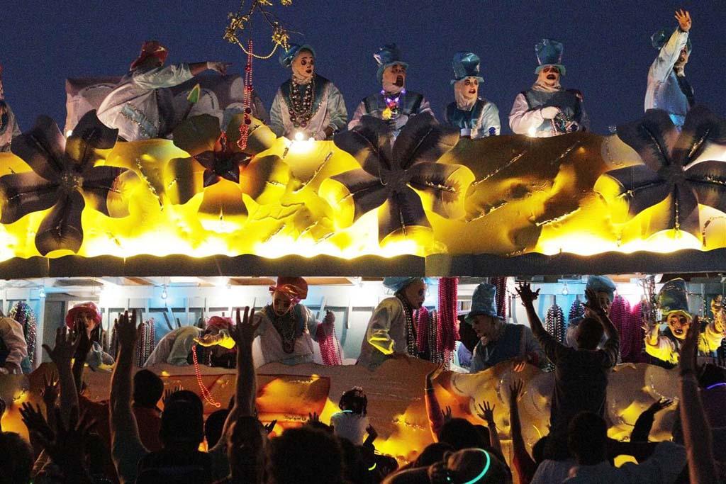 Фотография: 20 ярких кадров карнавалов со всего света №12 - BigPicture.ru