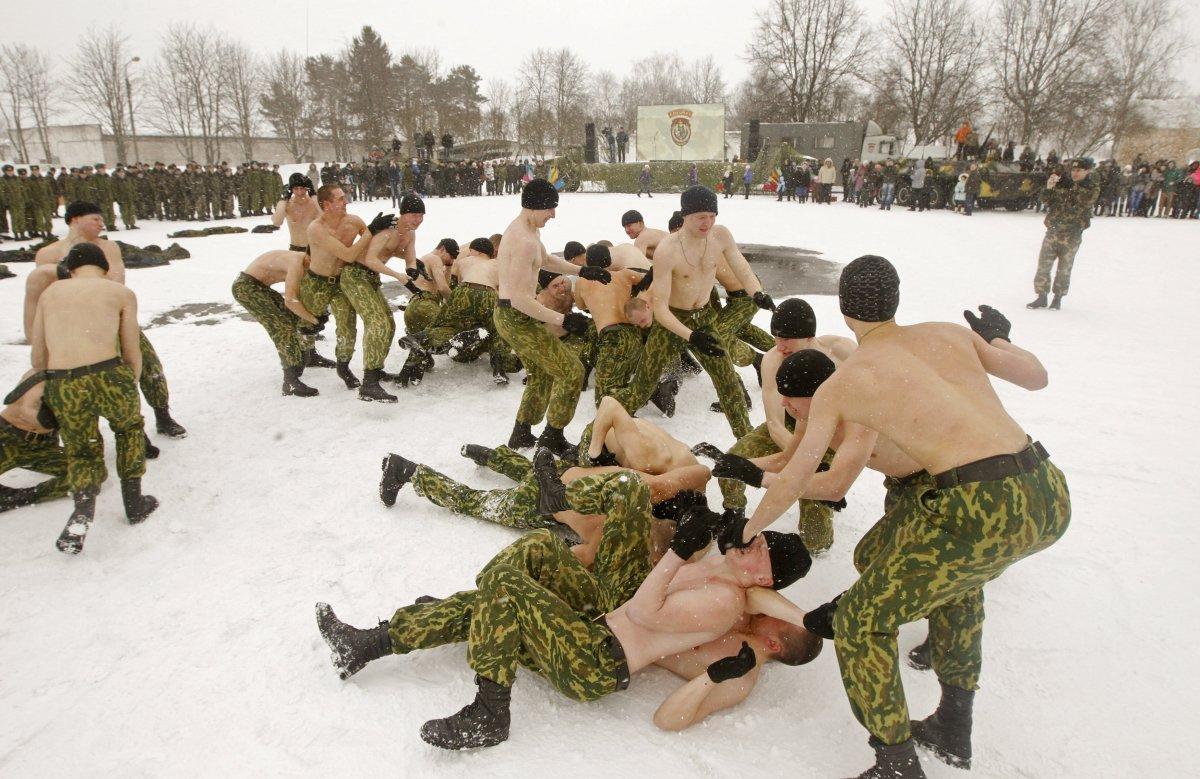 Фотография: Как тренируются бойцы спецвойск Беларуси №10 - BigPicture.ru