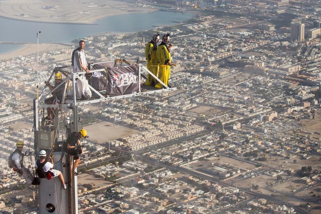 Фотография: Прыжок с самого высокого здания в мире №3 - BigPicture.ru