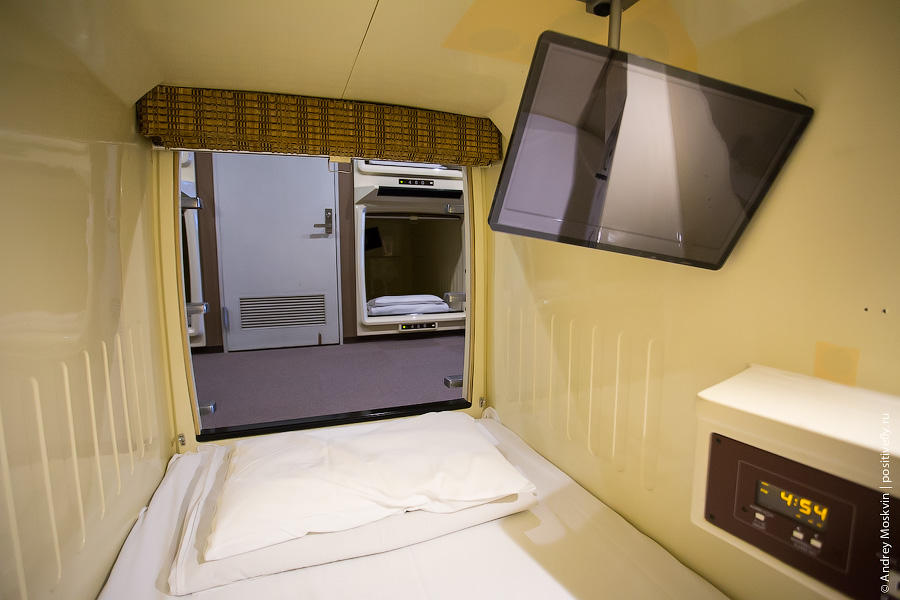 Фотография: Каково это — ночевать в японском капсульном отеле? №15 - BigPicture.ru