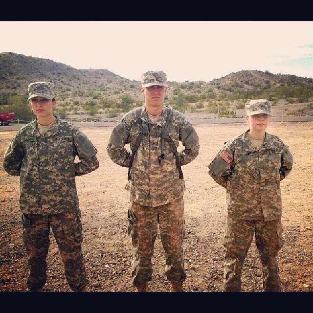 Фотография: Что публикуют в своих Instagram американские девушки-военные №5 - BigPicture.ru
