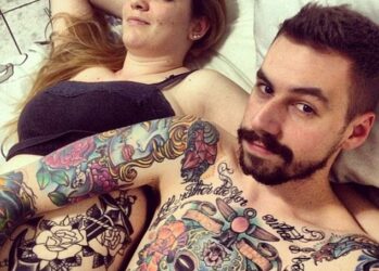 Новый тренд в Instragram: Автопортреты после секса