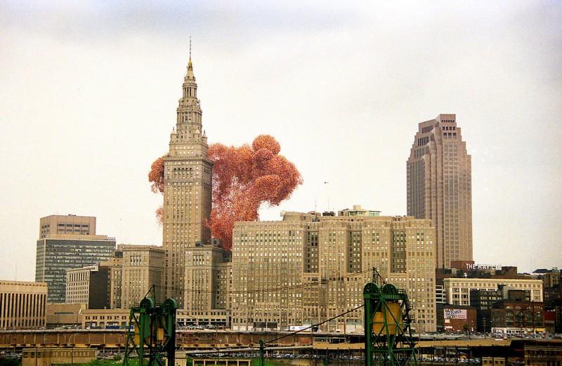 Фотография: В 1986 году на Кливленд напали... шарики №1 - BigPicture.ru