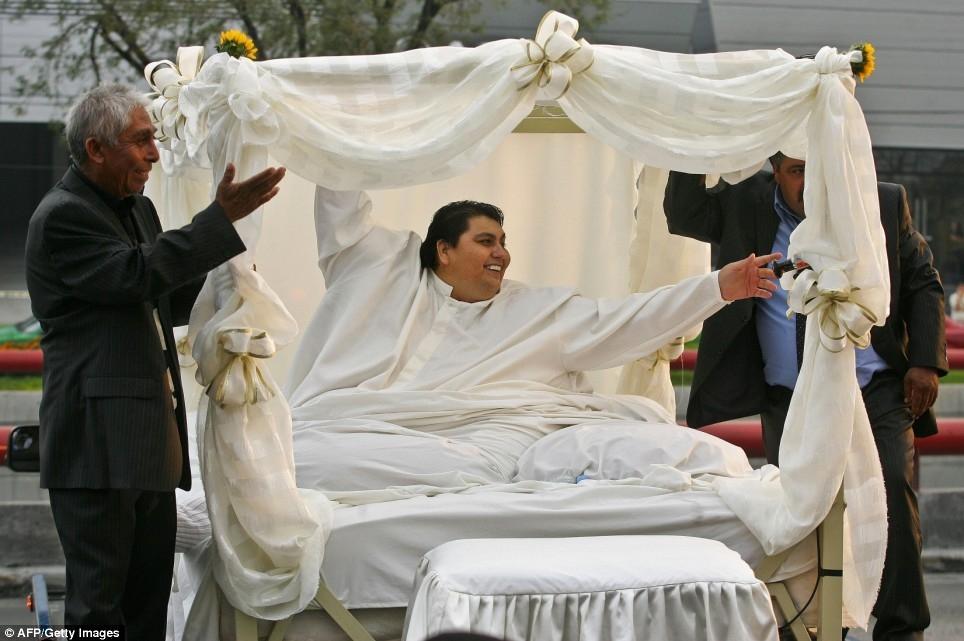 Фотография: В Мексике умер самый толстый житель Земли №8 - BigPicture.ru
