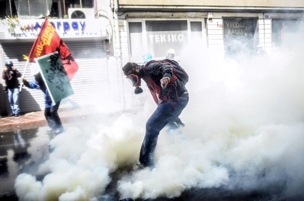 Фотография: Первомайские столкновения в Стамбуле №15 - BigPicture.ru
