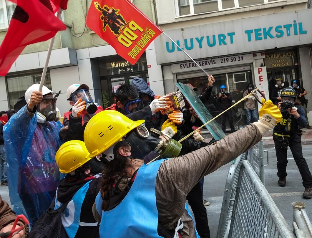 Фотография: Первомайские столкновения в Стамбуле №4 - BigPicture.ru