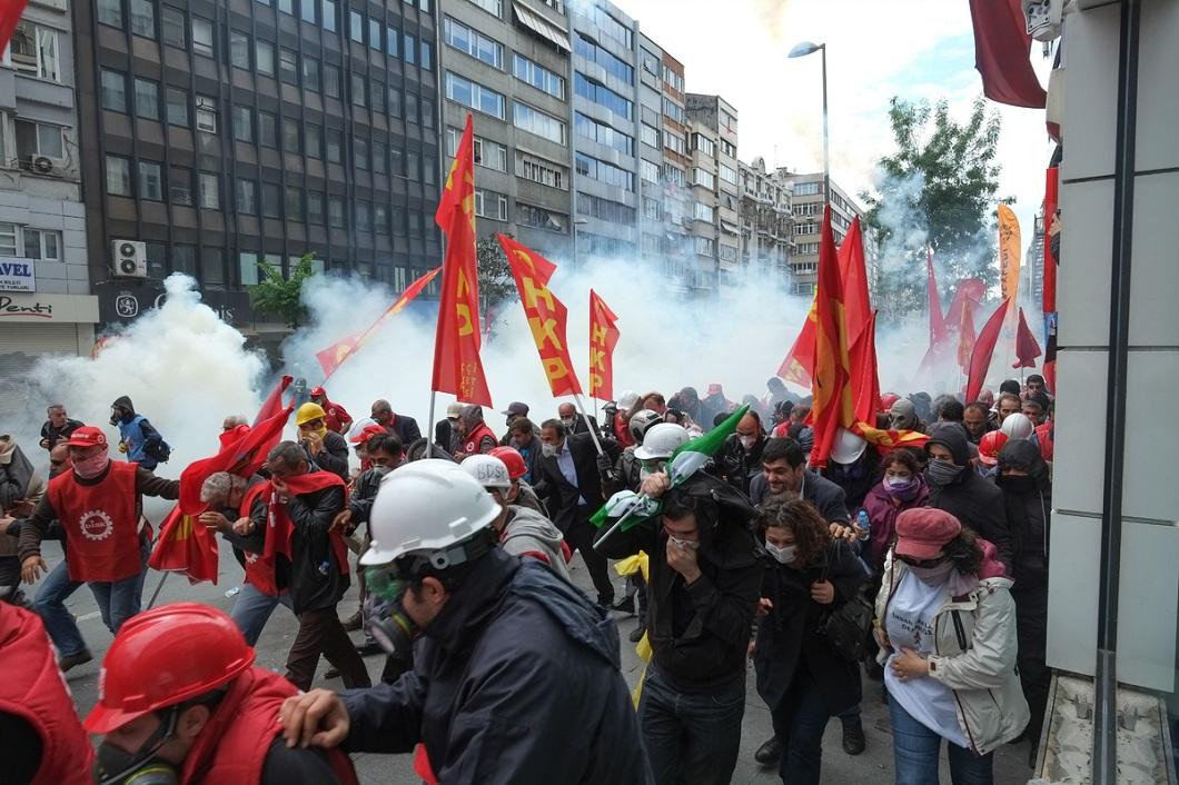 Фотография: Первомайские столкновения в Стамбуле №5 - BigPicture.ru