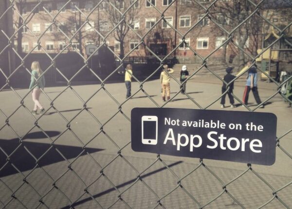 Проект «Недоступно в App Store»