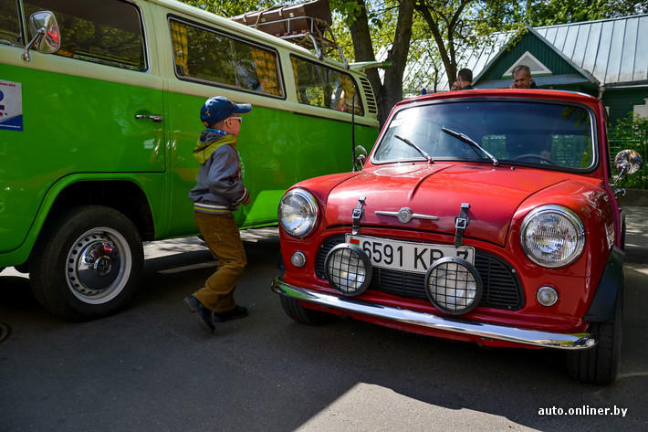Фотография: Ретропарад в седьмой раз собрал любителей автомобильной классики в Минске №101 - BigPicture.ru
