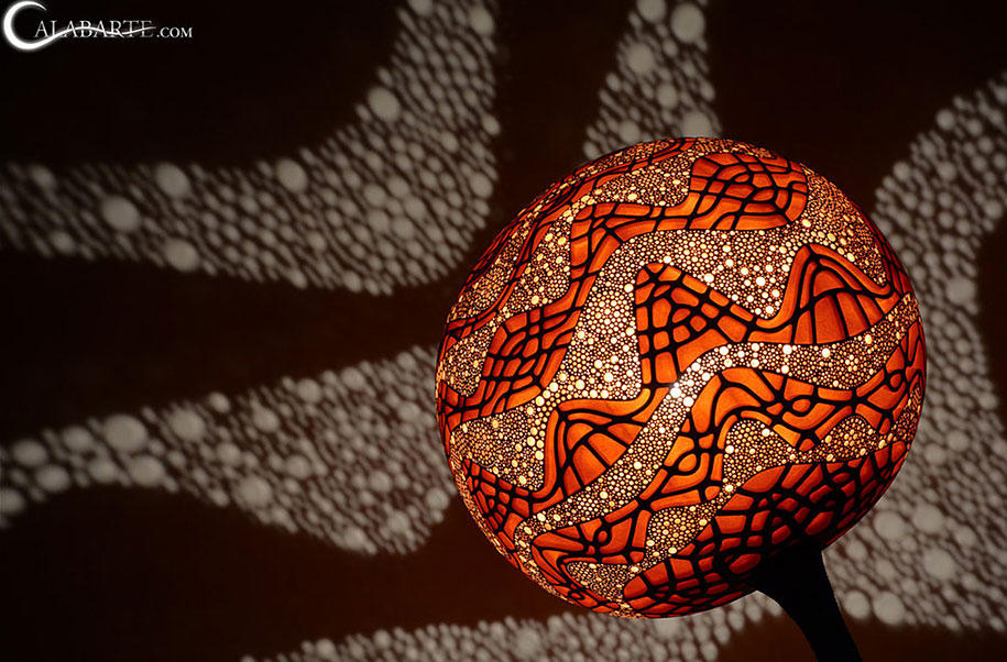 Фотография: 22 идеи изготовления светильников и люстр из повседневных предметов №24 - BigPicture.ru