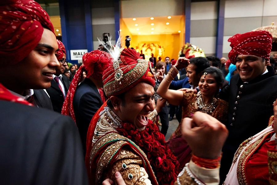 Фотография: Все индусы делают ЭТО, или Настоящая индийская свадьба №121 - BigPicture.ru