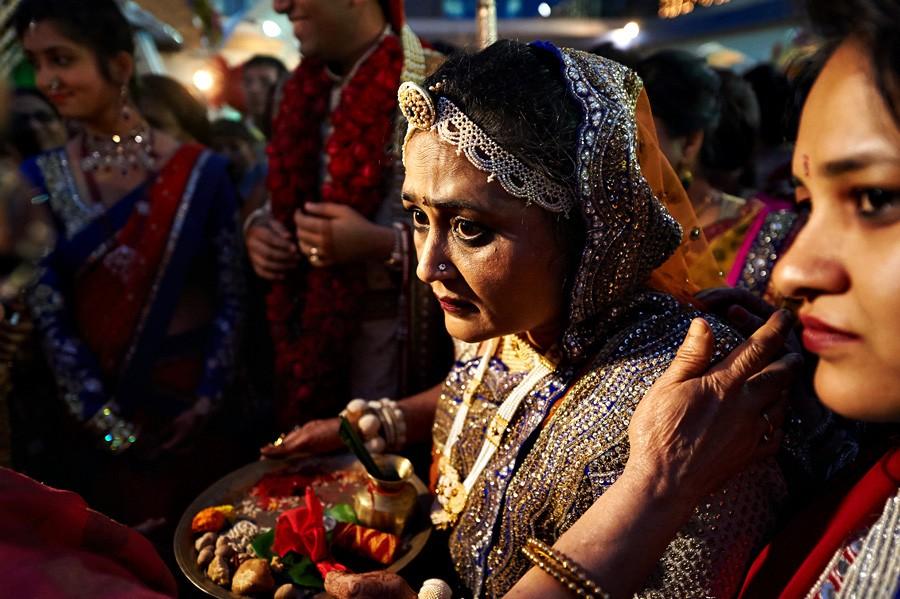 Фотография: Все индусы делают ЭТО, или Настоящая индийская свадьба №131 - BigPicture.ru