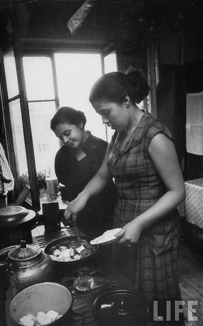 Фотография: Москвички в 1956 году на снимках фотографа LIFE Лизы Ларсен №30 - BigPicture.ru