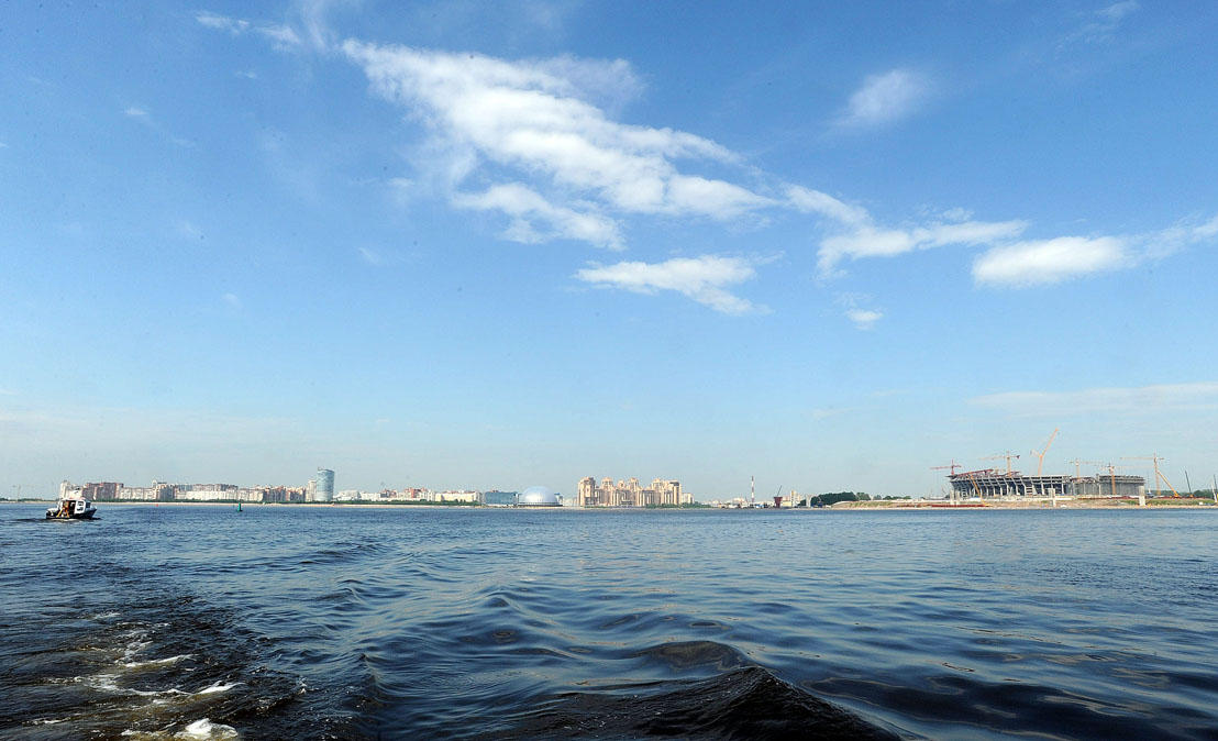 Фотография: Нефасадный Петербург: вид с воды №31 - BigPicture.ru