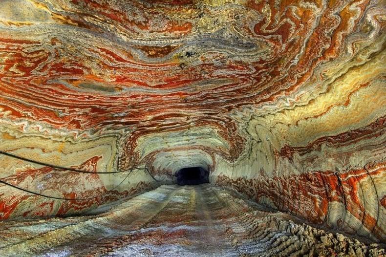 Фотография: Психоделическая соляная пещера под Екатеринбургом №5 - BigPicture.ru