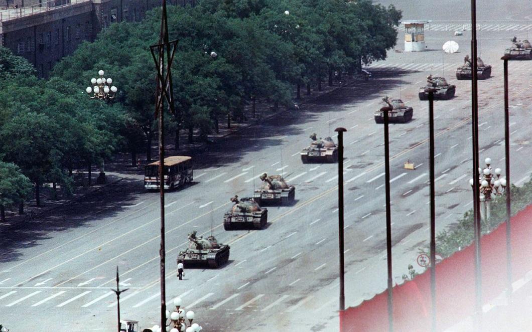 Фотография: Расстрел демонстрантов на площади Тяньаньмэнь 25 лет назад №29 - BigPicture.ru