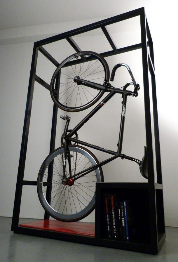 Фотография: Как хранить велосипед дома №4 - BigPicture.ru