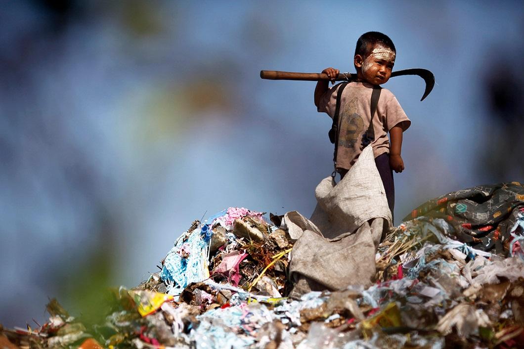 Фотография: Всемирный день борьбы с детским трудом №10 - BigPicture.ru