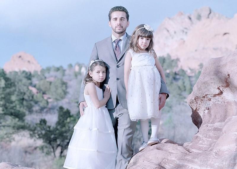 Фотография: Защищая свою девочку: Портреты отцов и их дочерей, поклявшихся хранить девственность до свадьбы №1 - BigPicture.ru