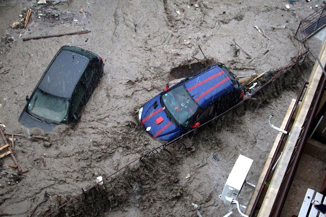 Фотография: Наводнение в Болгарии №5 - BigPicture.ru