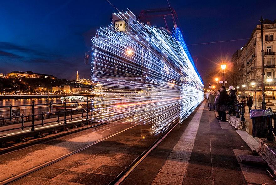 Фотография: Чудесные светящиеся трамваи в ночном Будапеште №11 - BigPicture.ru