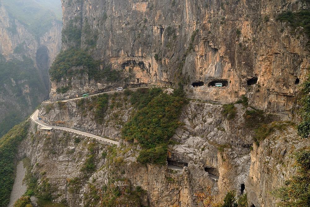 Фотография: Пристегните ремни: самые волнующие дороги мира №6 - BigPicture.ru