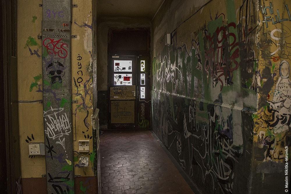 Фотография: Заброшенный дом в Берлине и квартиры сквоттеров №9 - BigPicture.ru