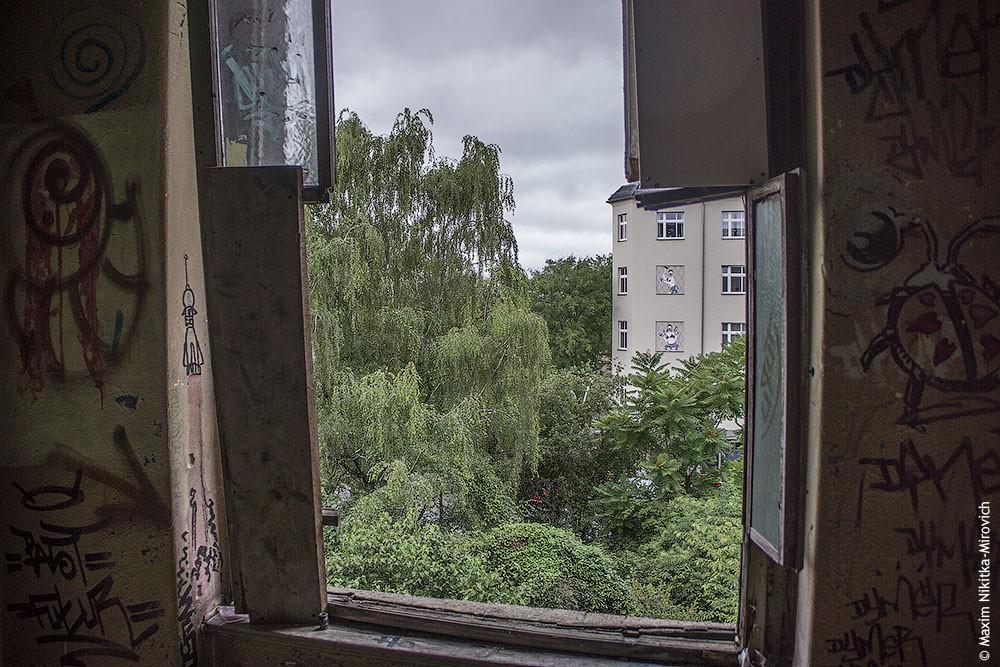 Фотография: Заброшенный дом в Берлине и квартиры сквоттеров №19 - BigPicture.ru
