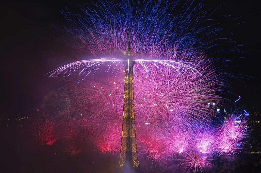 Фотография: День взятия Бастилии у Эйфелевой башни №5 - BigPicture.ru