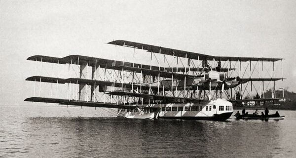 10 самых странных летательных аппаратов в истории авиации