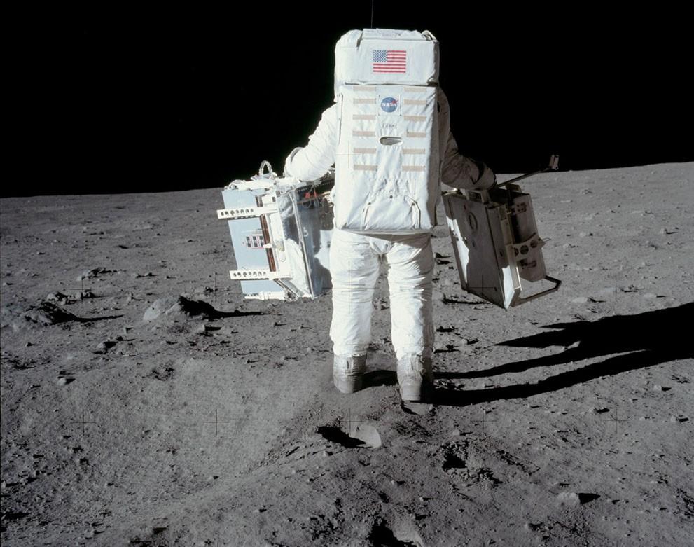 Фотография: 47 лет назад человечество достигло Луны №17 - BigPicture.ru