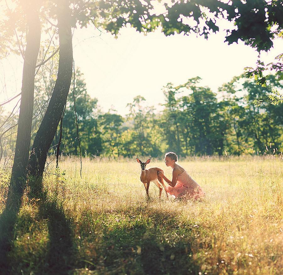Фотография: Девочка и ее олененок — история необычного питомца №9 - BigPicture.ru