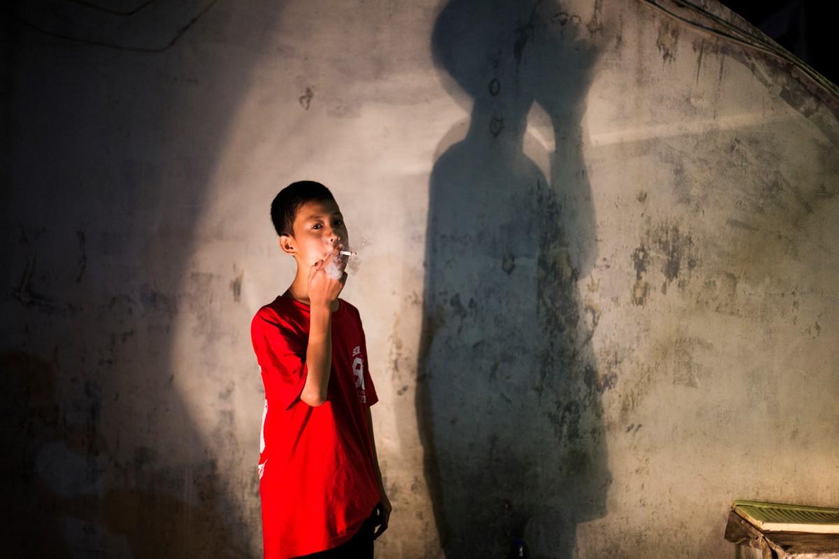 Фотография: Маленькие курильщики Индонезии №12 - BigPicture.ru