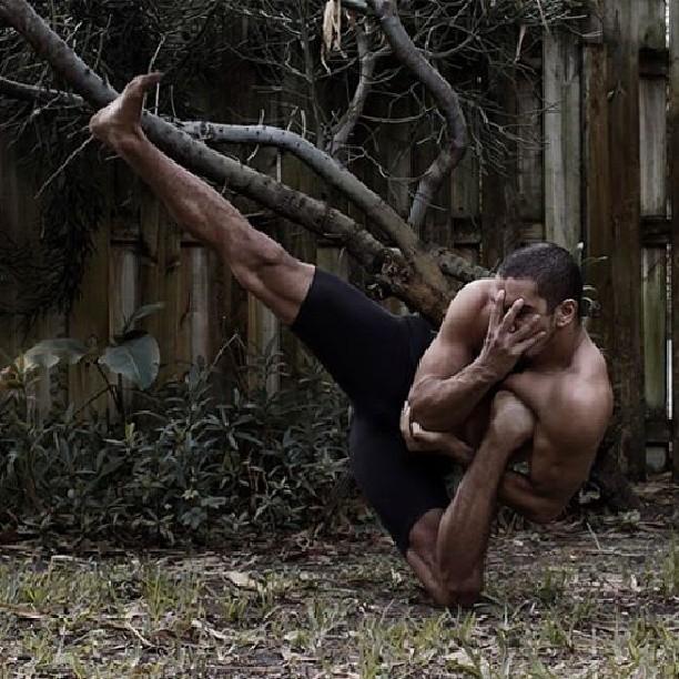 Фотография: Удивительный танцор по прозвищу Резиновые ноги №17 - BigPicture.ru