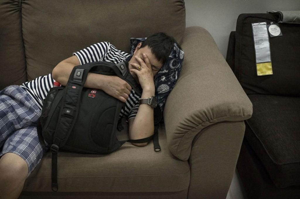 Фотография: Любители поспать в магазине ИКЕА №10 - BigPicture.ru