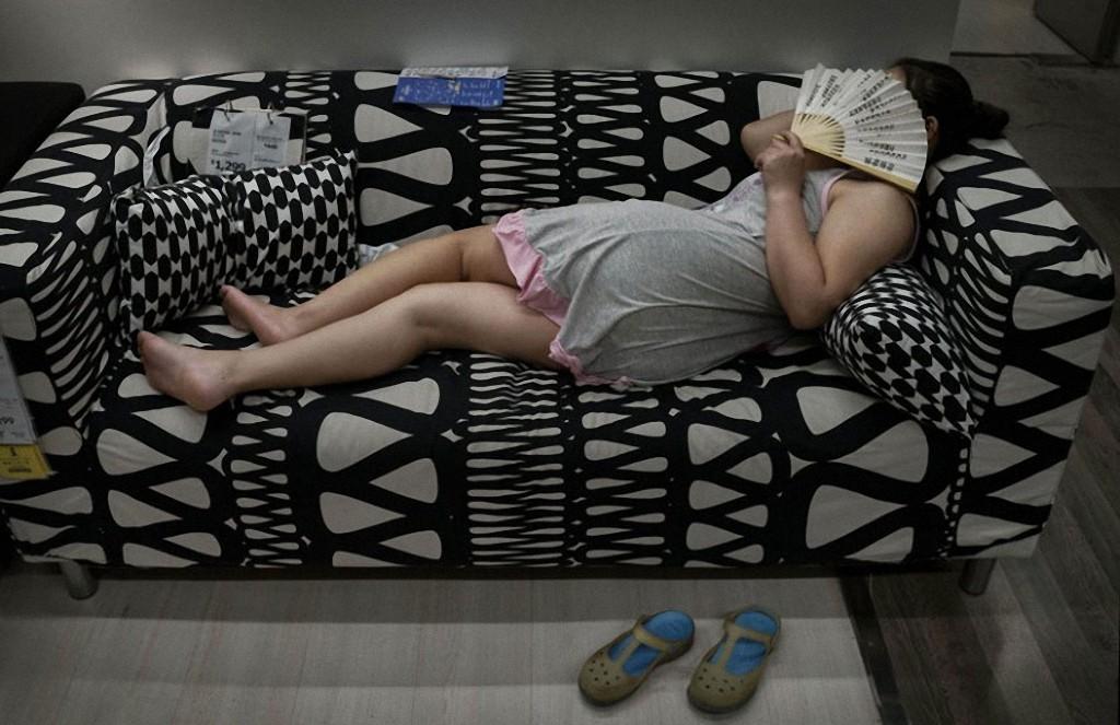 Фотография: Любители поспать в магазине ИКЕА №15 - BigPicture.ru