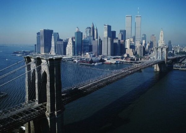 10 удивительных историй из «жизни» Бруклинского моста