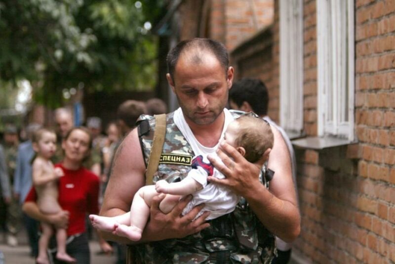 Фотография: 41 пример сохранения человечности перед лицом опасности №1 - BigPicture.ru