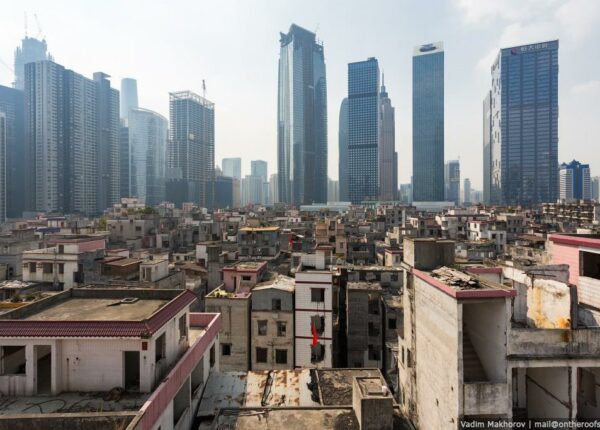Гуанчжоу: Крыши и трущобы