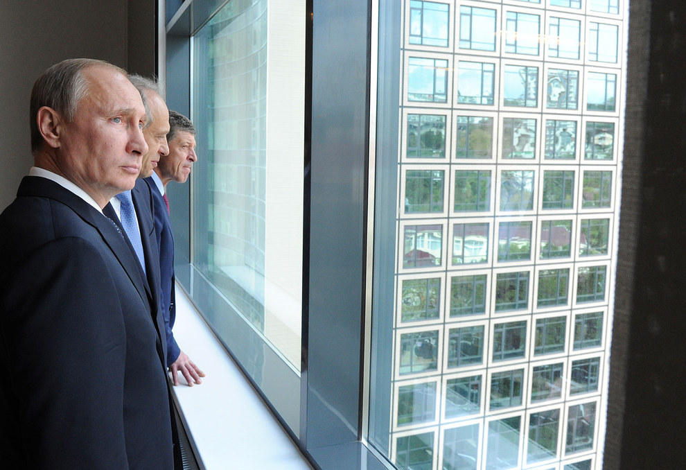 Фотография: Как Владимир Путин смотрит на вещи №28 - BigPicture.ru