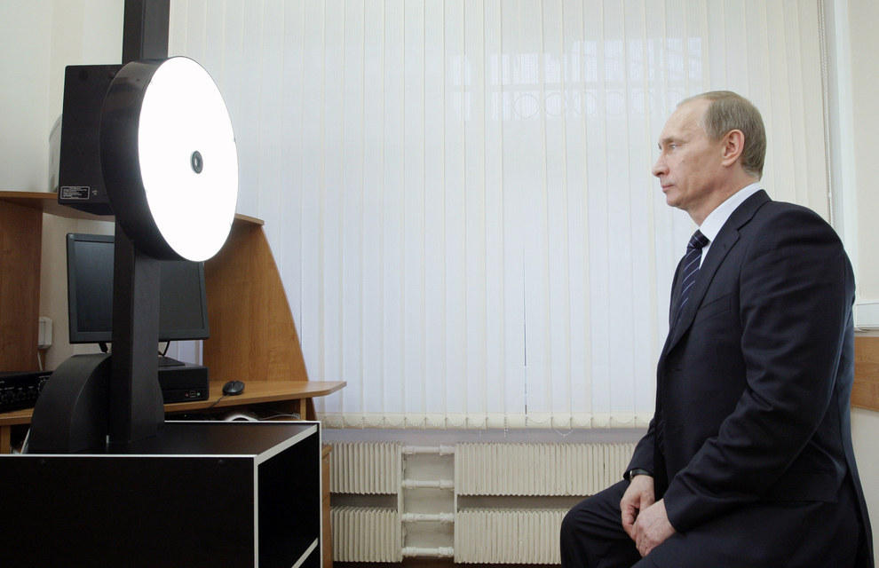 Фотография: Как Владимир Путин смотрит на вещи №35 - BigPicture.ru