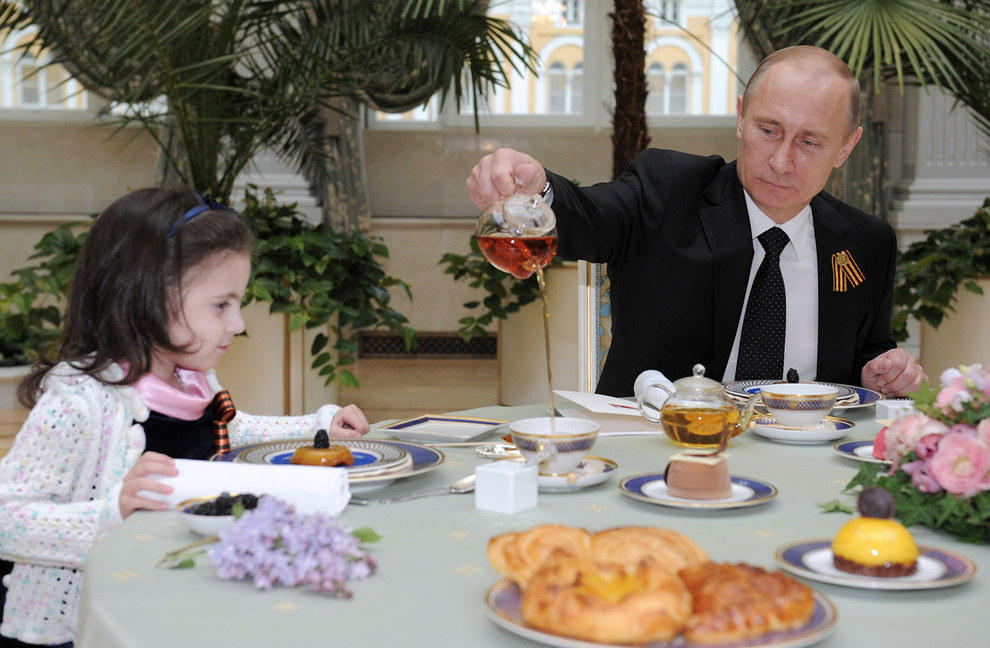 Фотография: Как Владимир Путин смотрит на вещи №37 - BigPicture.ru