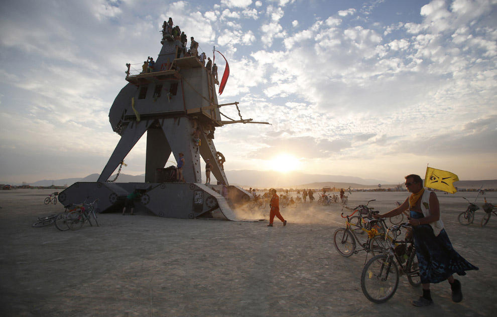 Фотография: Фестиваль Burning Man — 2014 в Неваде №5 - BigPicture.ru