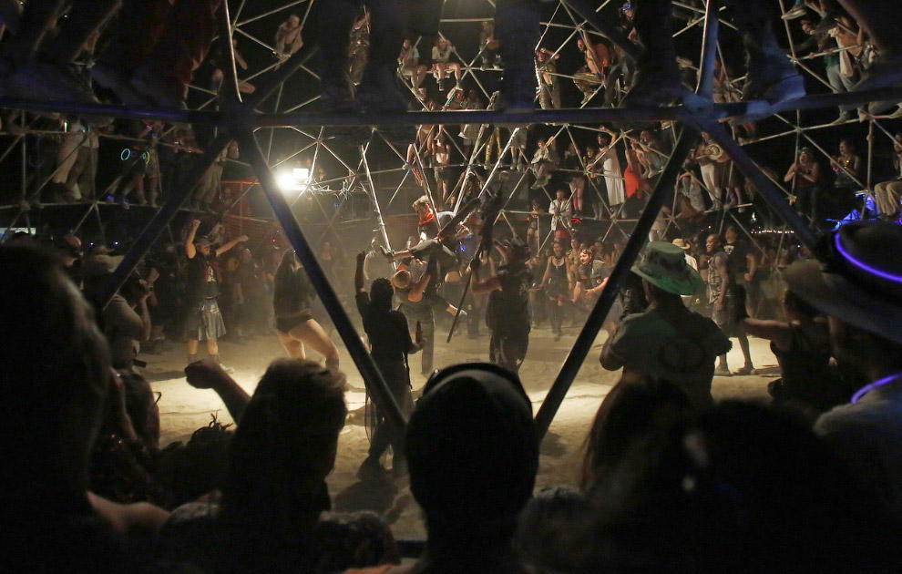 Фотография: Фестиваль Burning Man — 2014 в Неваде №9 - BigPicture.ru