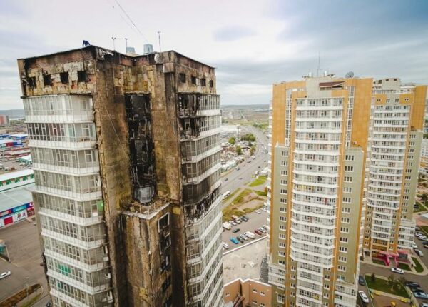 Сгоревший дом в Красноярске