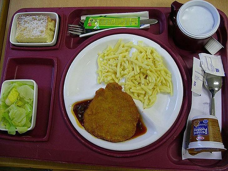 Фотография: Чем кормят в больницах разных стран №3 - BigPicture.ru