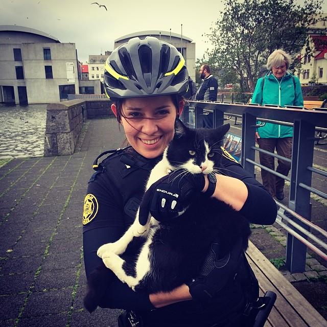 Фотография: Котики и велосипеды: тихая жизнь исландской полиции №37 - BigPicture.ru
