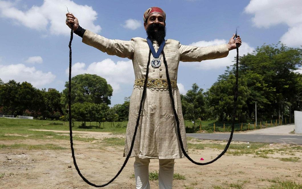 Фотография: Индиец с усами длиной 5,5 метра и другие лучшие фото со всего мира за неделю №4 - BigPicture.ru