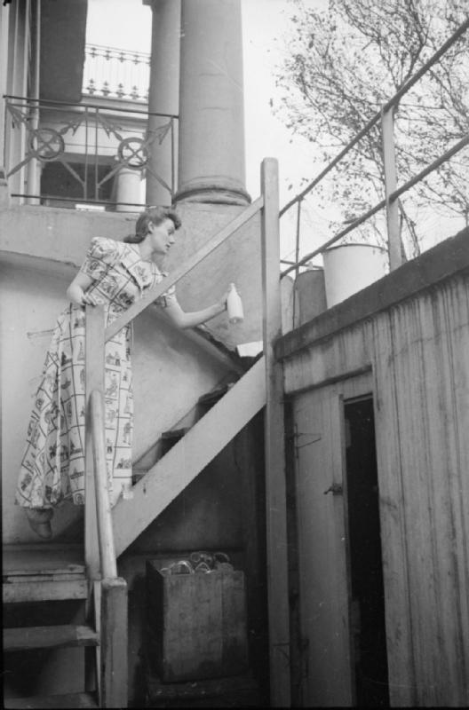 Фотография: Один день из жизни англичанки 1941-го №5 - BigPicture.ru