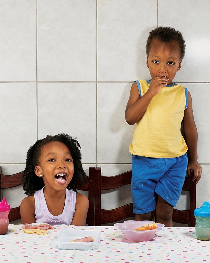 Фотография: Что едят на завтрак дети со всего мира №14 - BigPicture.ru